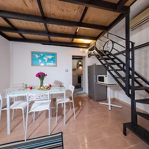 Holiday home Sikulahouse - In The Center Catania